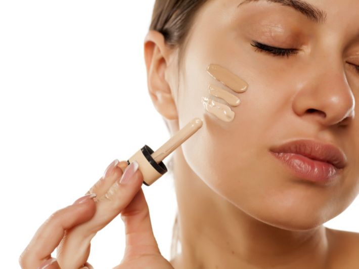 كيفية اختيار الفاونديشن والكونسيلر - Delia Cosmetics