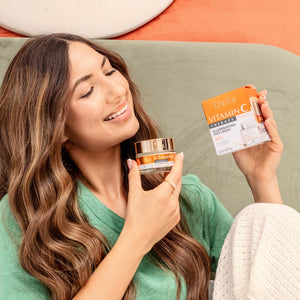 كريم الوجه المضيء العلاجي بفيتامين سي 50 مل Vitamin C Therapy - Delia Cosmetics