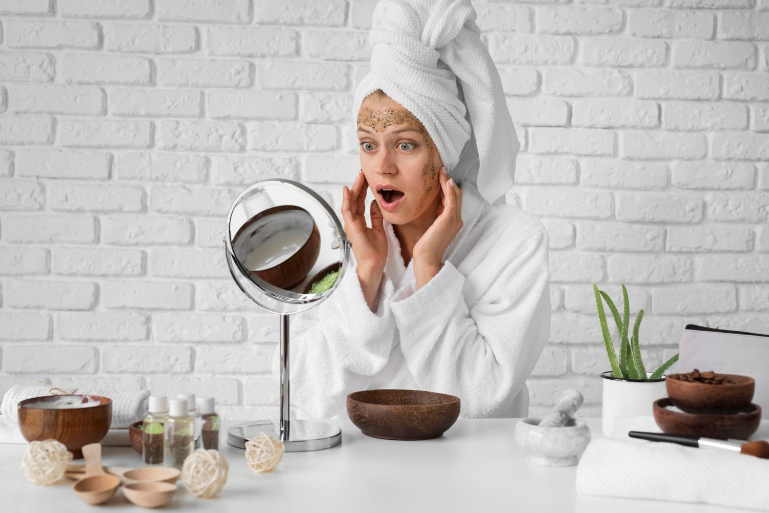 كيفية العناية بالبشرة وتبيضها - Delia Cosmetics